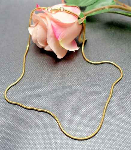 Goldfarbene schlangenkette mit - goldfarbene,
